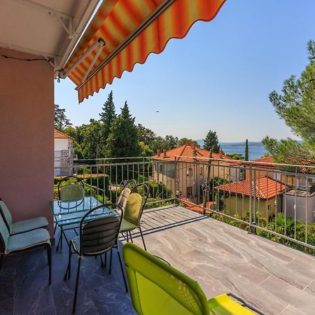 Jasminka Loncaric Apartment Crikvenica Exterior photo